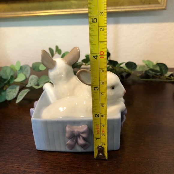 NAO by Lladró Bunnies in a gift box. - Picture 6 of 10